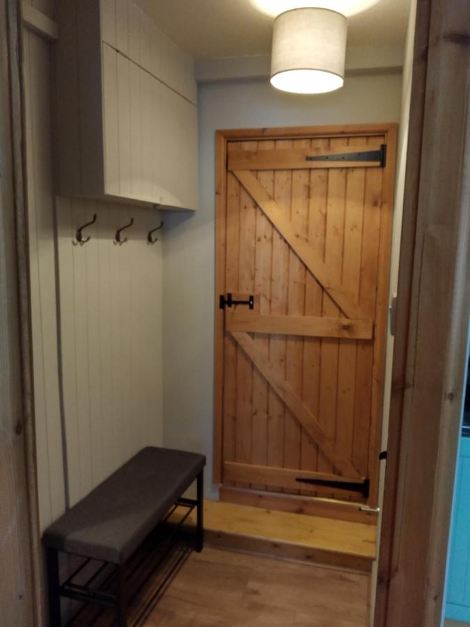 Apartamento Self Contained Flat In Llanfyllin Powys Exterior foto